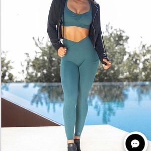 Bombshell Sportswear contour leggings